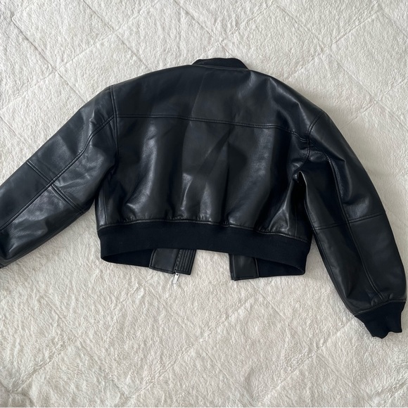 SOLD on lnsta: BADDEST.OUT.THERE2 - Picture 14 of 15